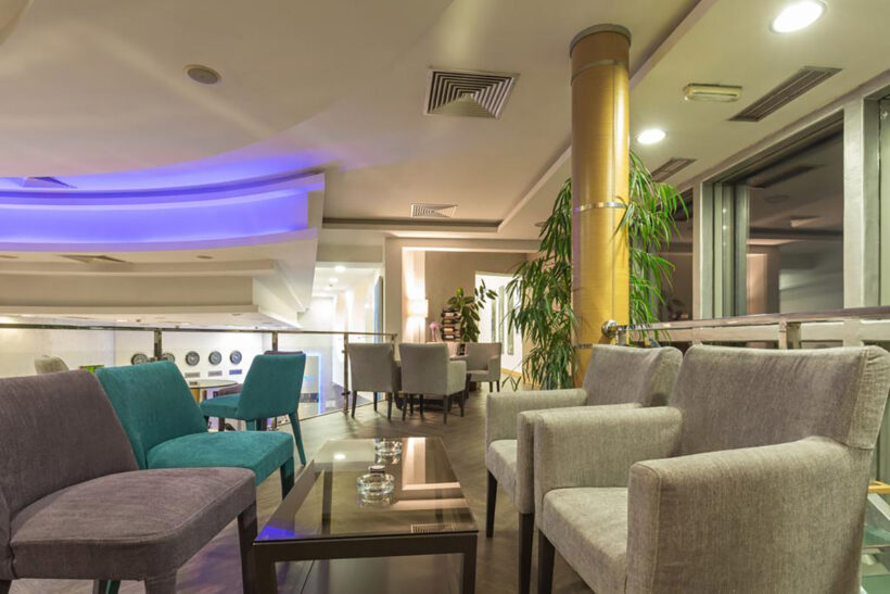 Hotel Lounge