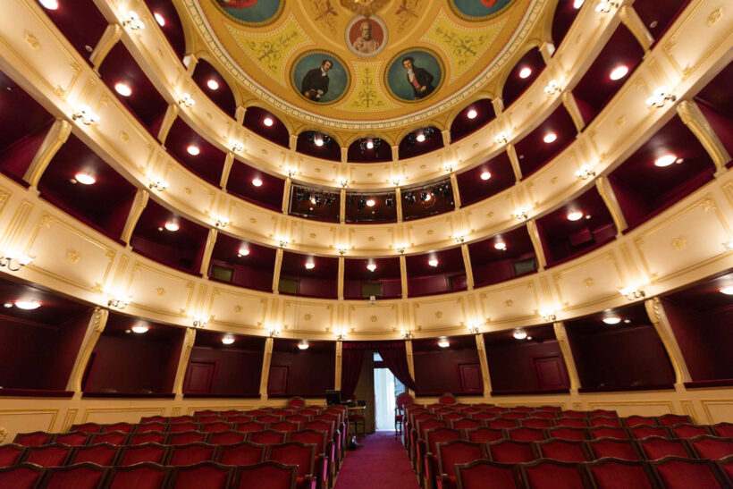 Teatri i Apollonit (Syros)