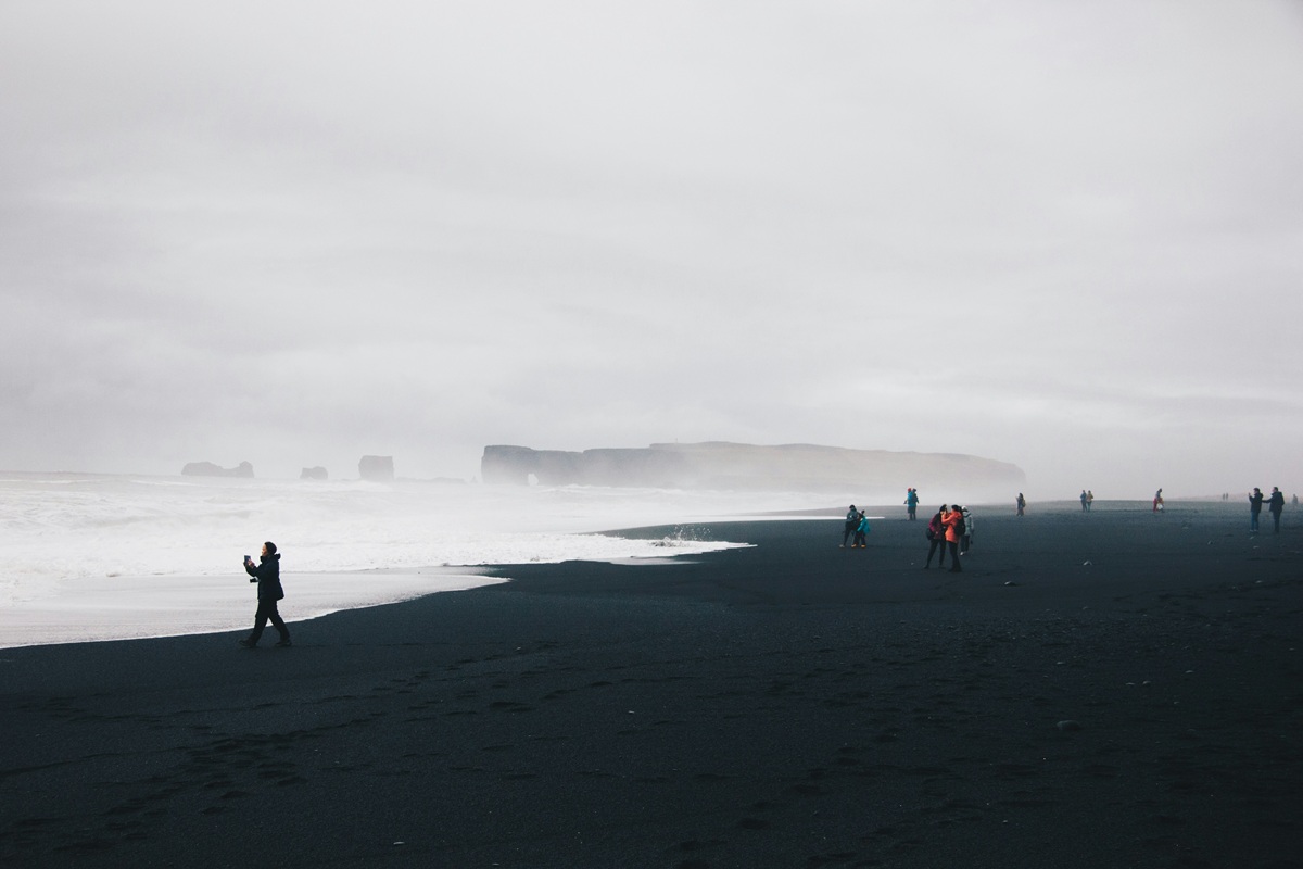 Plazhi i Zi Reynisfjara-Islande