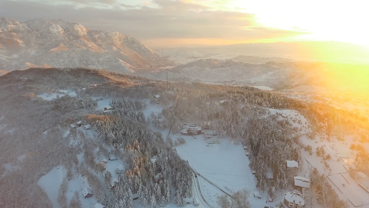 Pushim Dimëror në Razëm