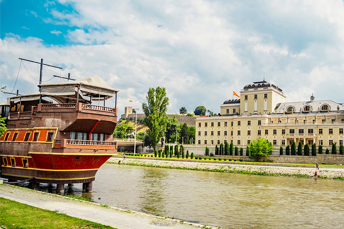 Udhetim në Shkup-Kodra e Diellit