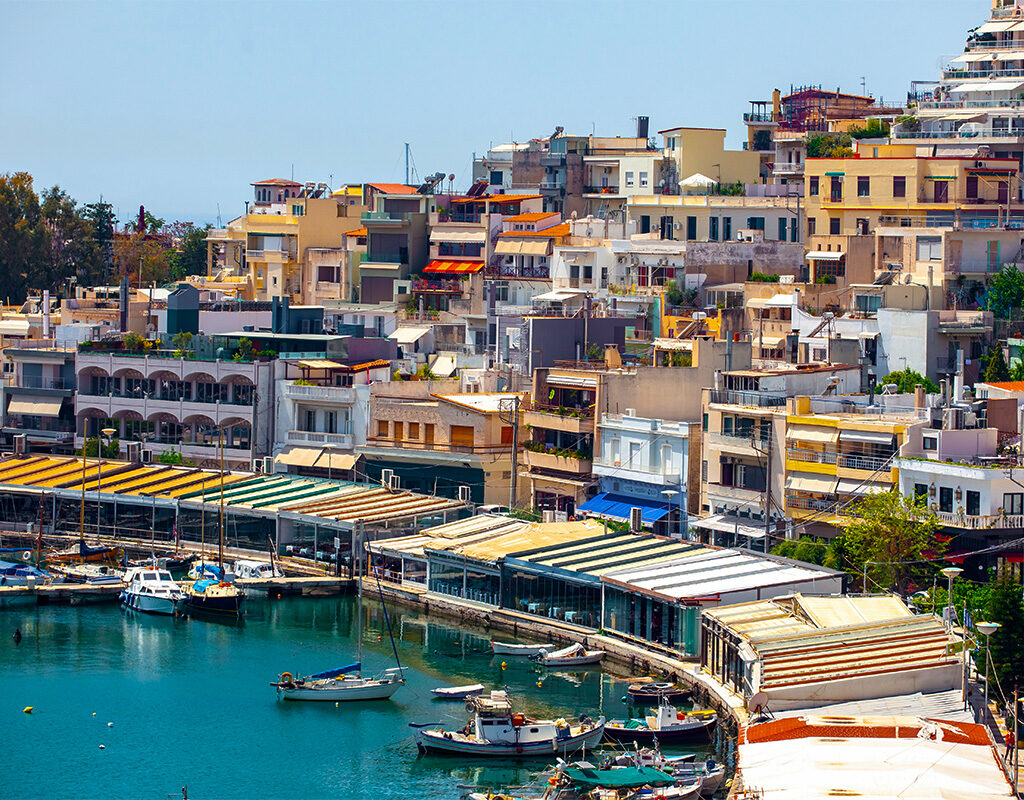 Udhëtim në Pire, Greqi